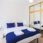 C34 Cosy 4 Bdr Apt Close To Maria Zambrano