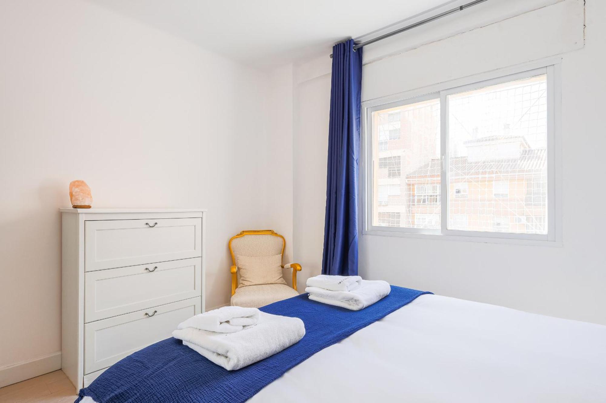 C34 Cosy 4 Bdr Close To Maria Zambrano *
