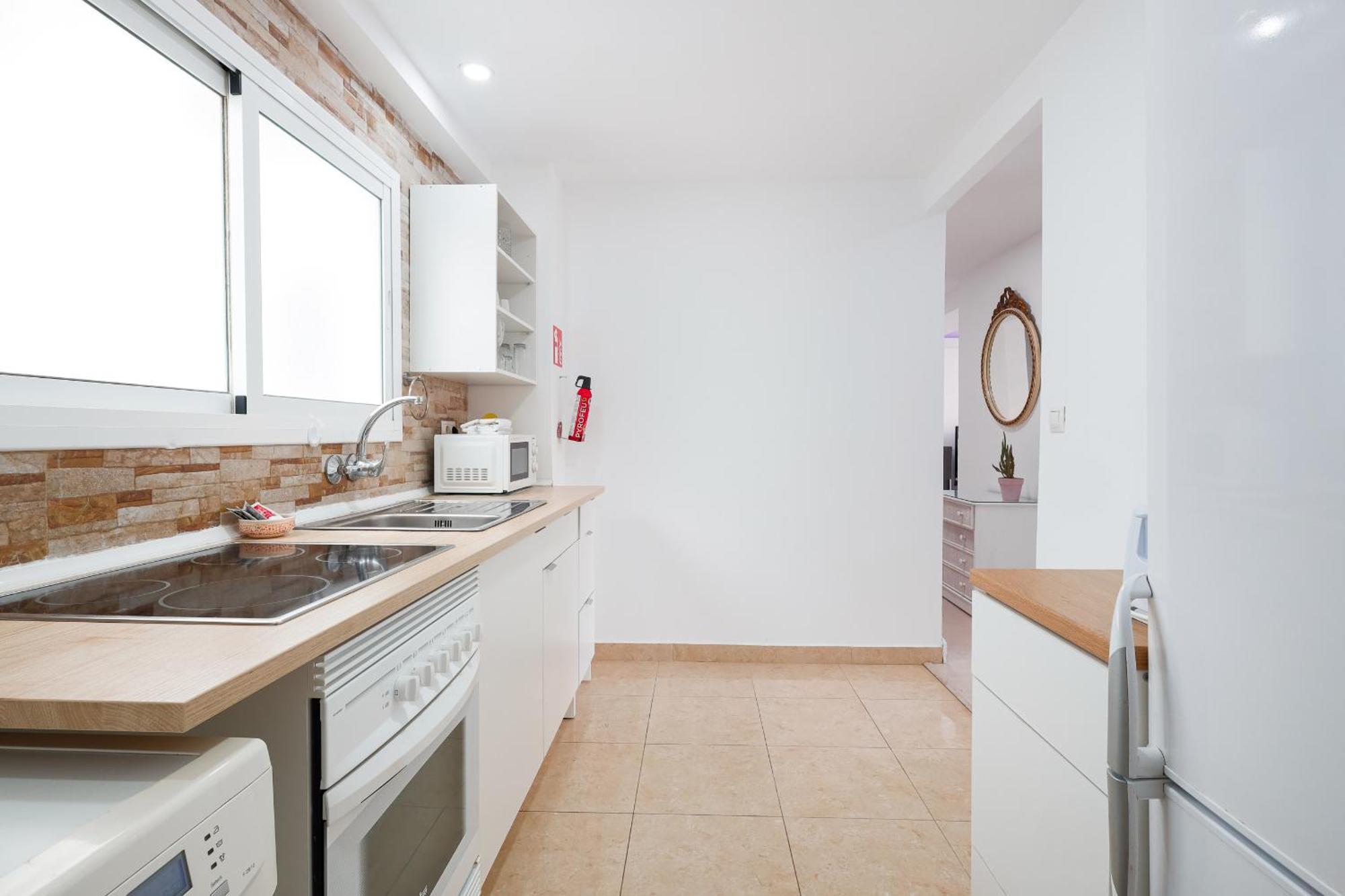 C34 Cosy 4 Bdr Close To Maria Zambrano Málaga